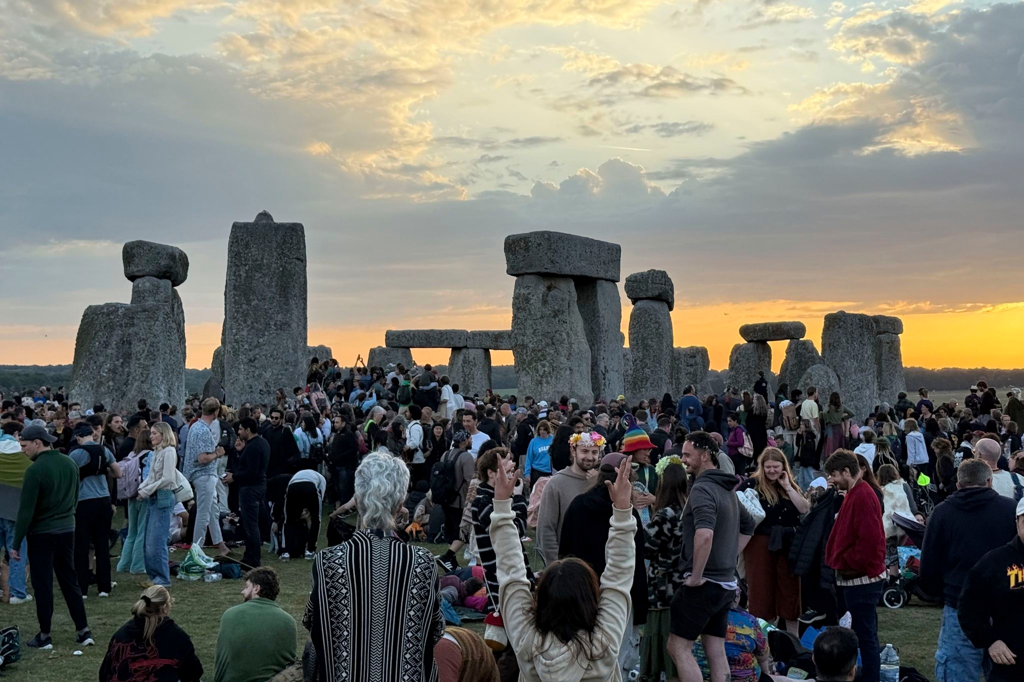 Sunrise at Stonehenge draws druids, pagans and revelers to celebrate the summer solstice
