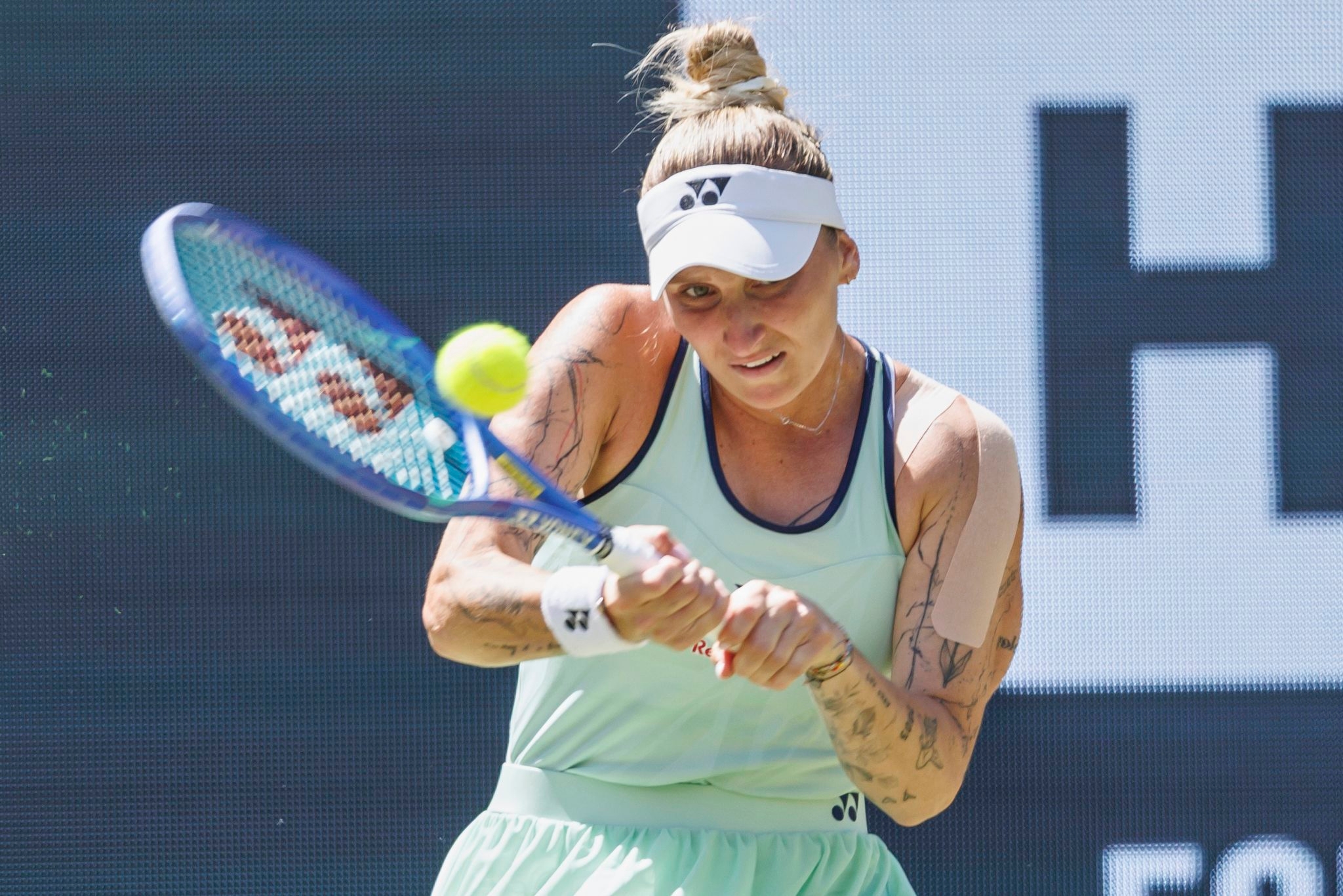 Vondrousova beats Chinese qualifier Wang to win Berlin Open