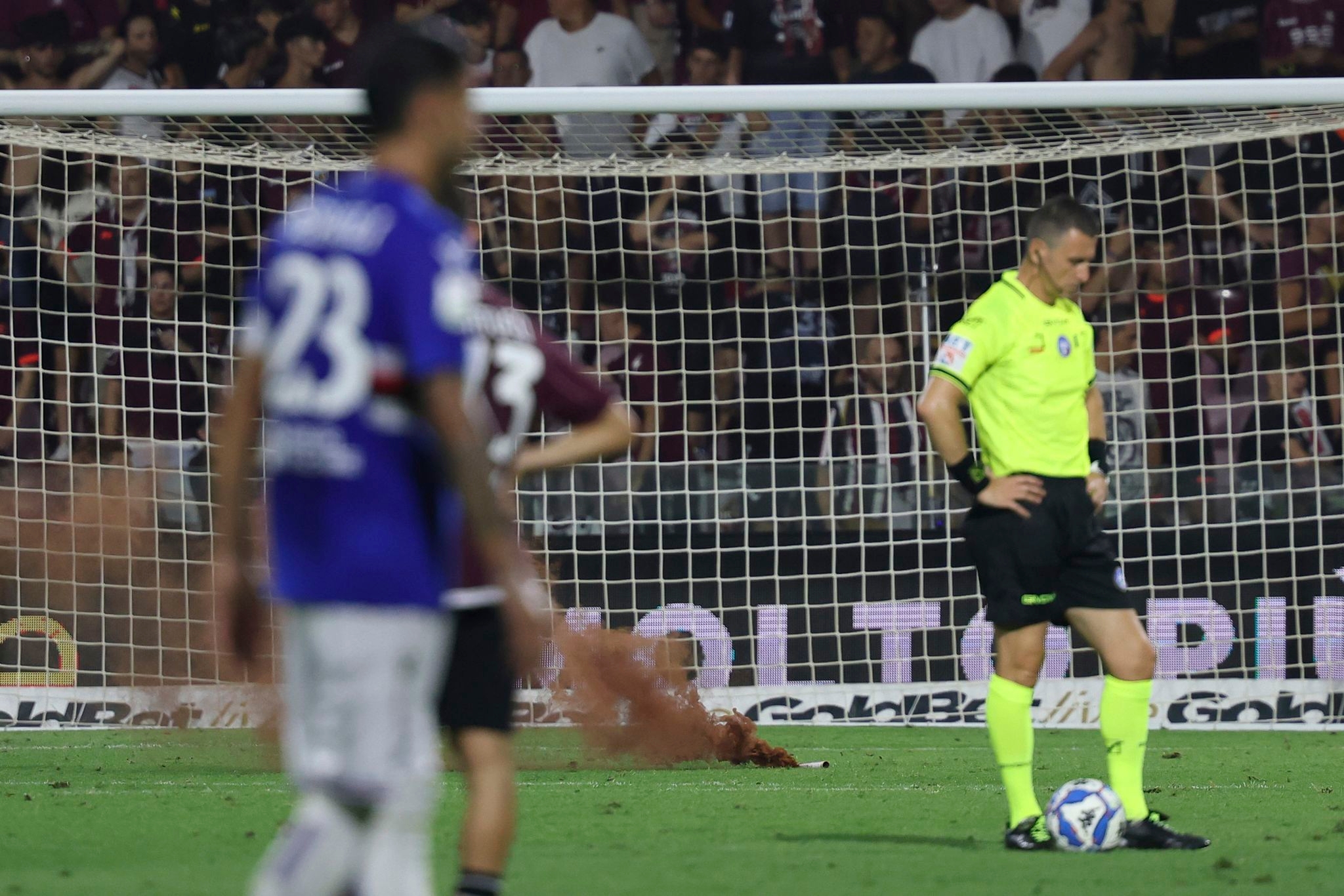 Serie B playoff between Sampdoria and Salernitana suspended due to fireworks, seats thrown on pitch