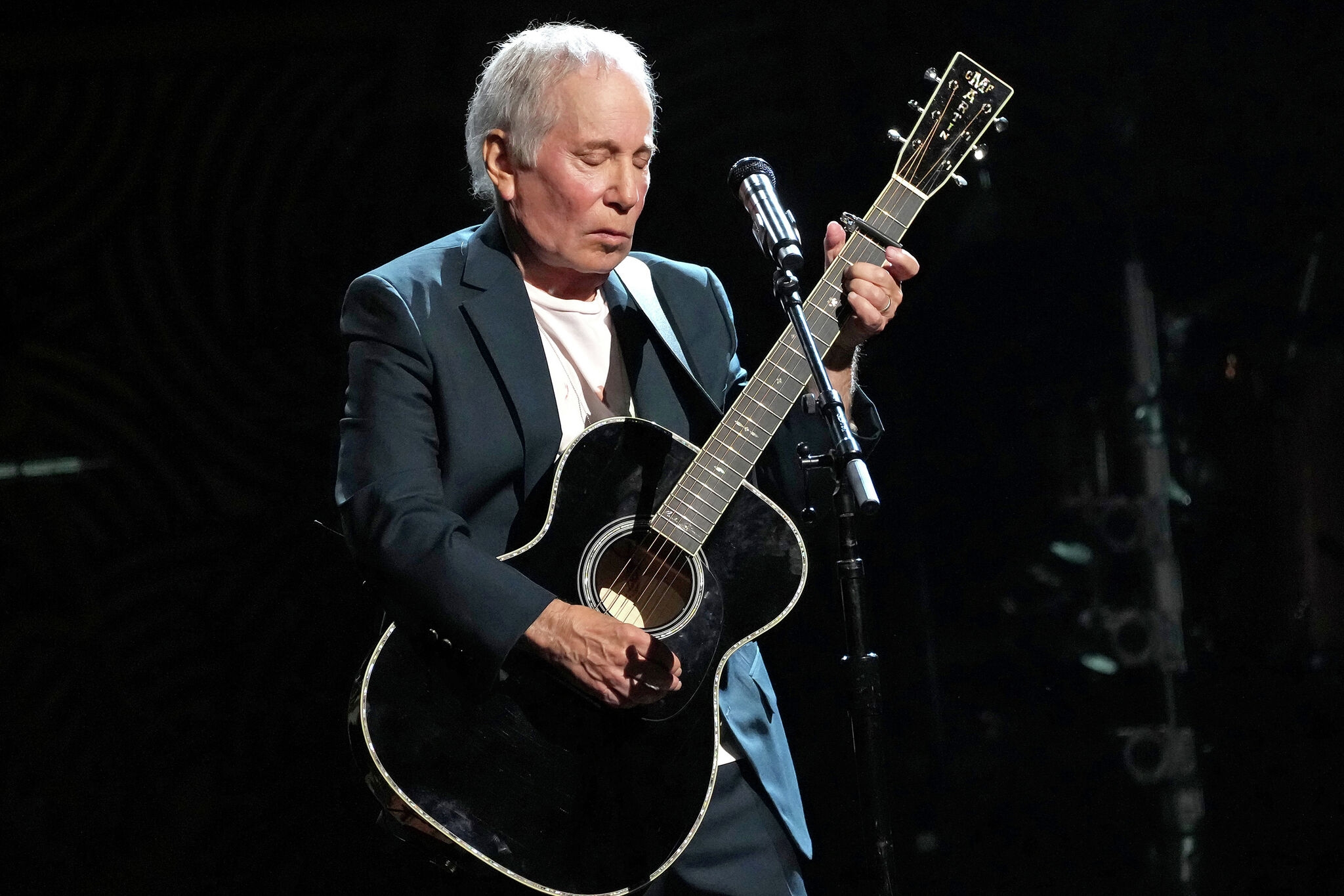Paul Simon cancels concerts to undergo emergency surgery ahead of S.F. shows