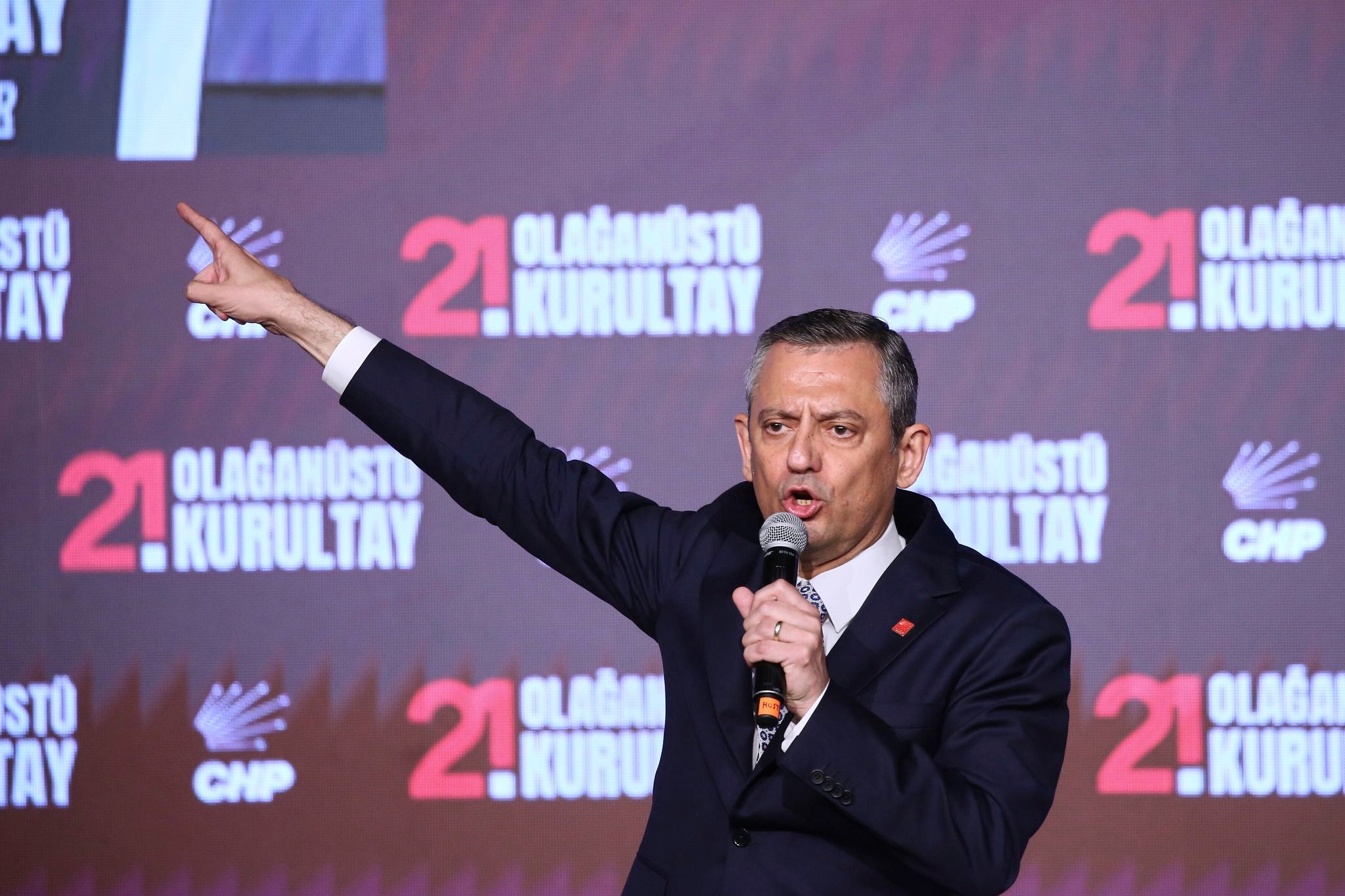 Turkey detains 120 opposition officials including former mayor