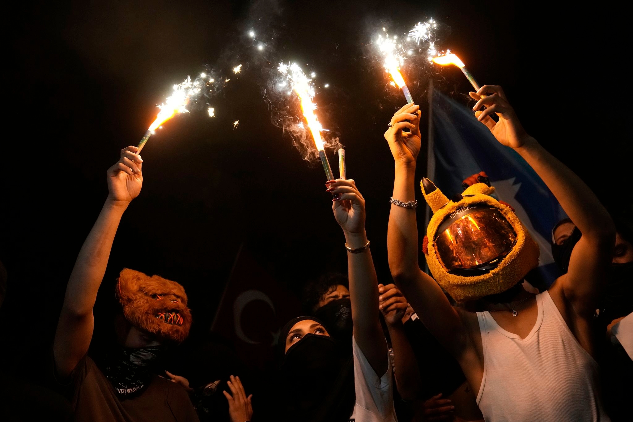 Photos of street protests as Turkey detains 120 opposition officials