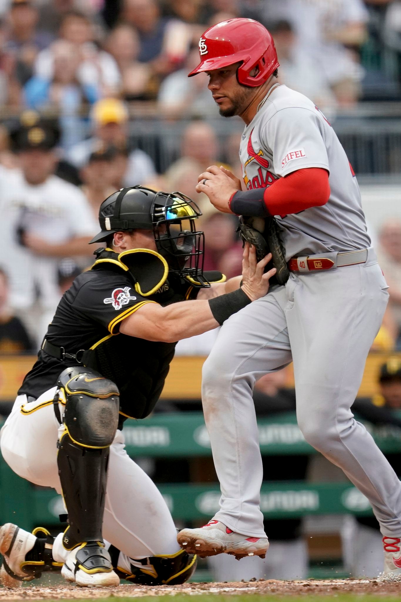 Cardinals' Contreras sustains left hand contusion when hit by pitch from Pirates ace Skenes