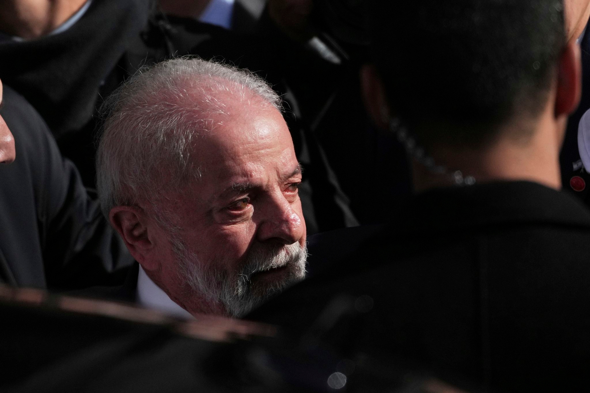 Brazil's Lula visits Fernández de Kirchner under house arrest in Argentina