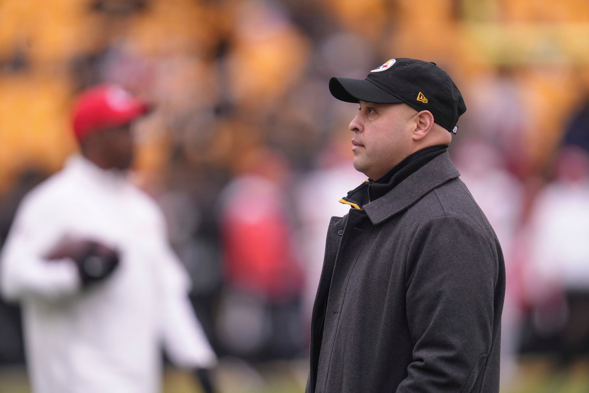 Steelers sign GM Omar Khan to 3-year extension after offseason that included signing Aaron Rodgers