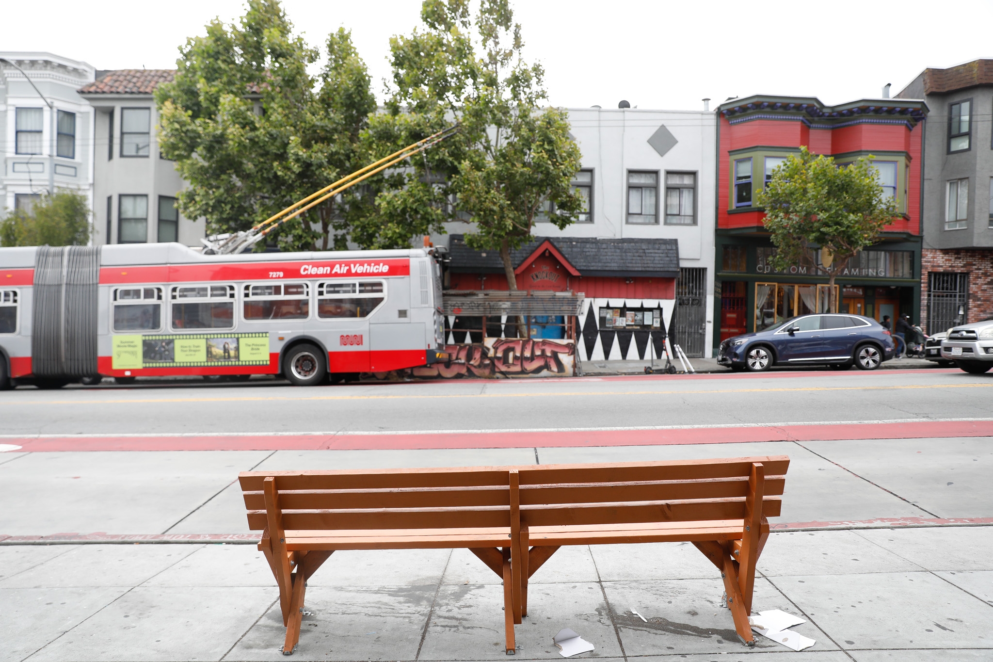 Mystery benches are appearing on S.F. sidewalks. The city isn't happy about it
