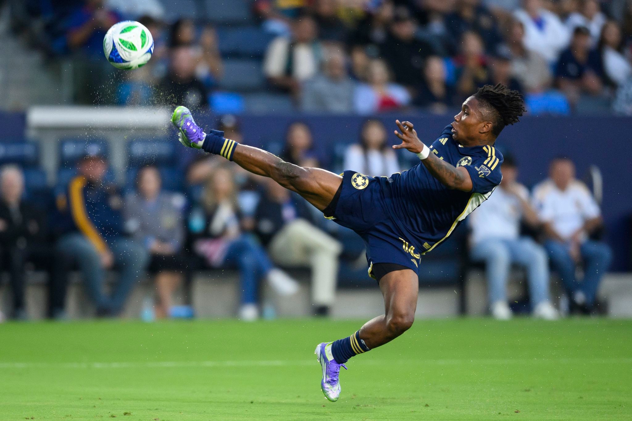 Paintsil scores 2 goals, Nascimento adds 1 goal, Galaxy beat Whitecaps 3-0