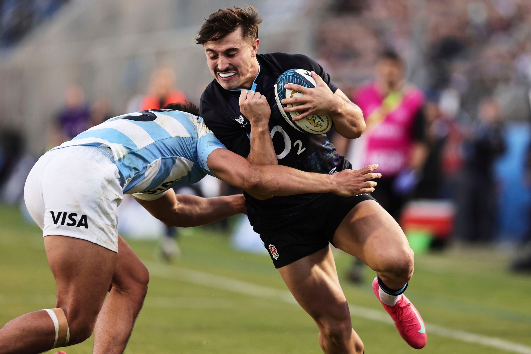 England edges Argentina 22-17 with Van Poortvliet's last-minute try