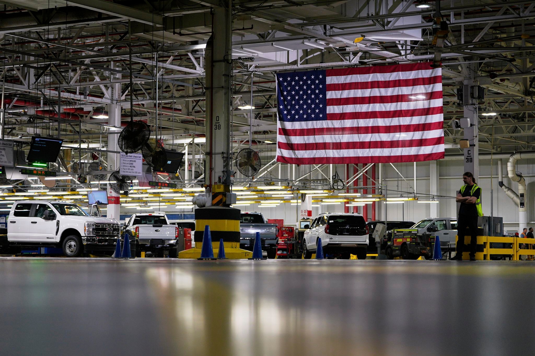 Whitmer told Trump in private that Michigan auto jobs depend on a tariff change of course