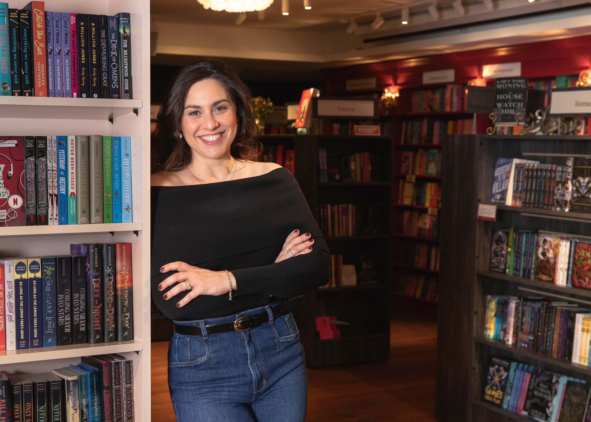 Fans say new romance bookstores and online groups are giving the genre some overdue respect