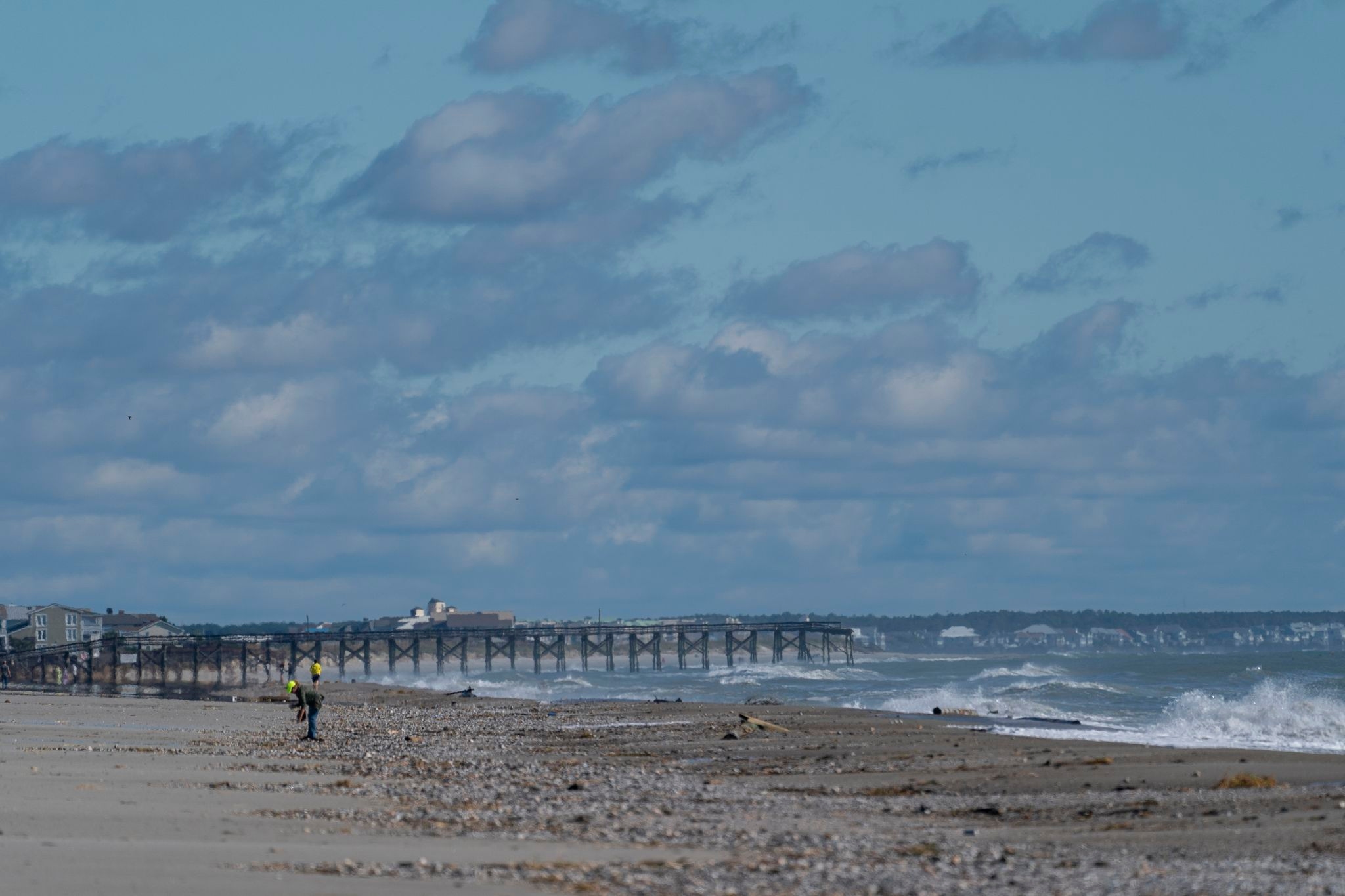 Rushing to save swimmers, a former baseball player and police officer loses his life
