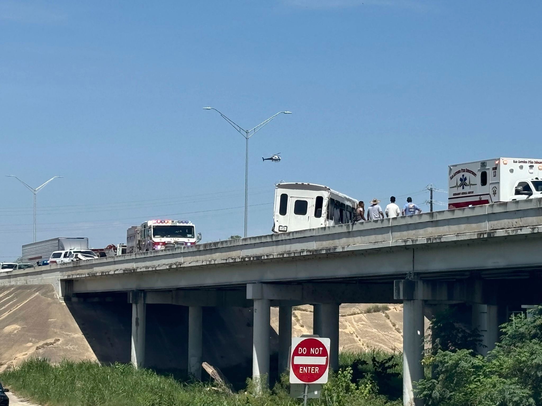Police: 4 dead in a San Antonio crash involving a bus and a stolen vehicle