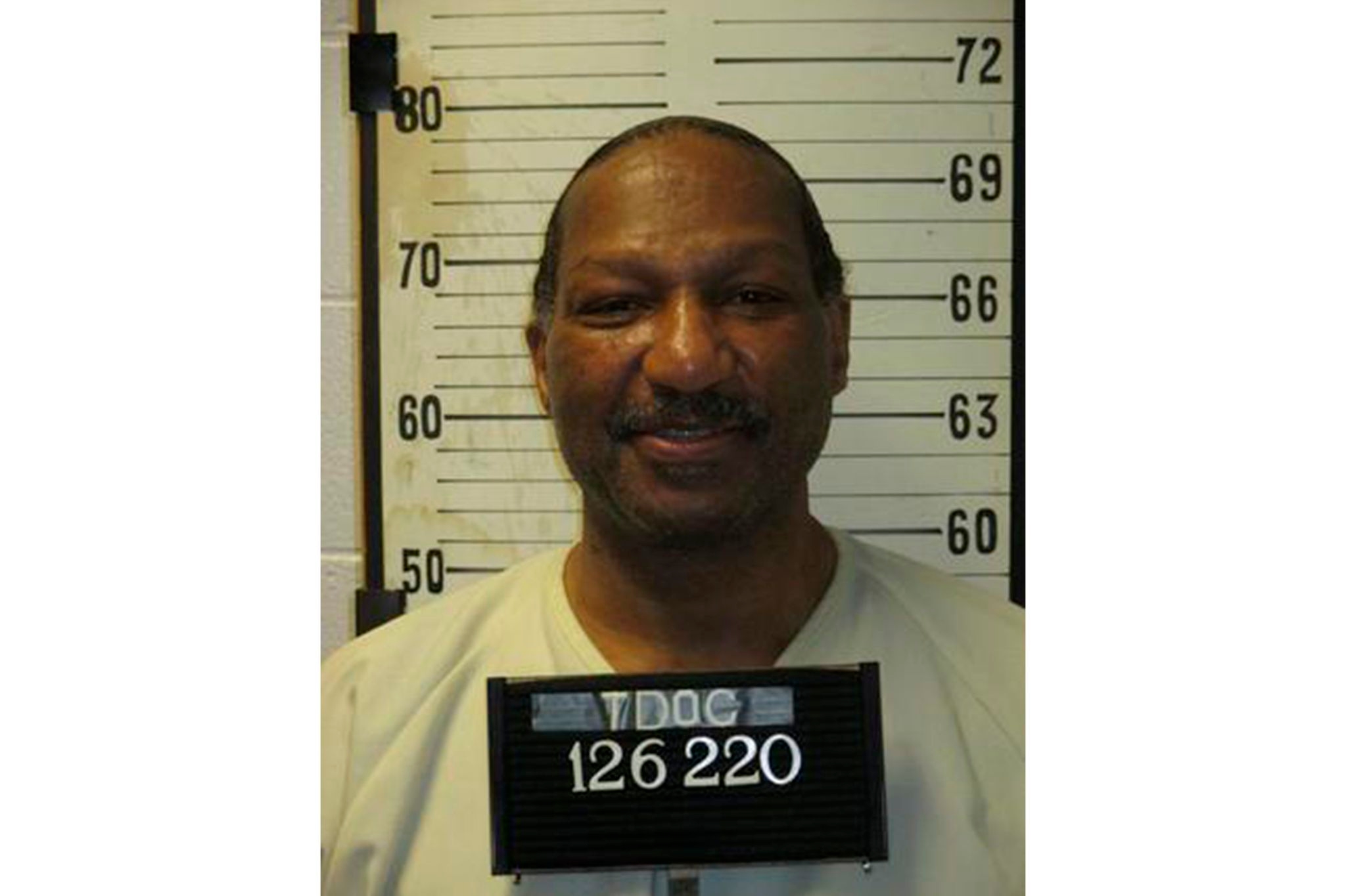 Tennessee readies for execution of man with working implanted defibrillator