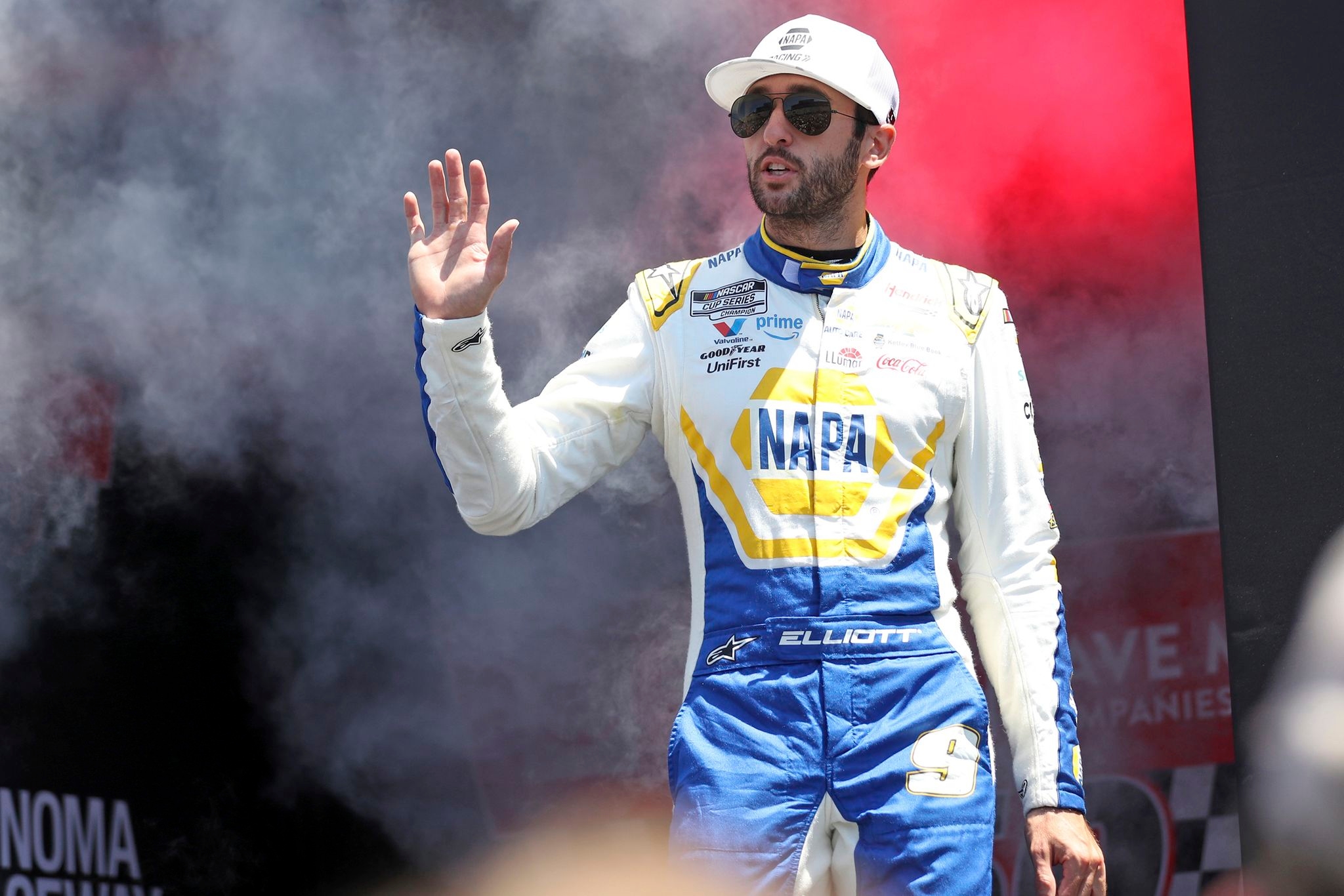 Chase Elliott wins the pole at Dover after rain washes out NASCAR qualifying