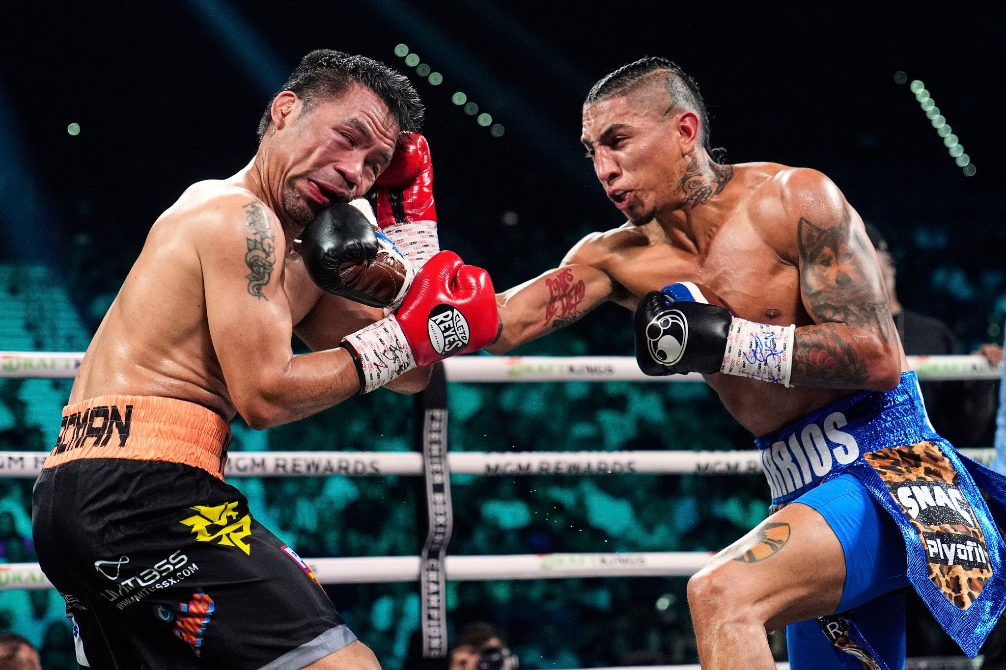 Pacquiao's comeback falls short as Barrios retains WBC welterweight title in majority draw