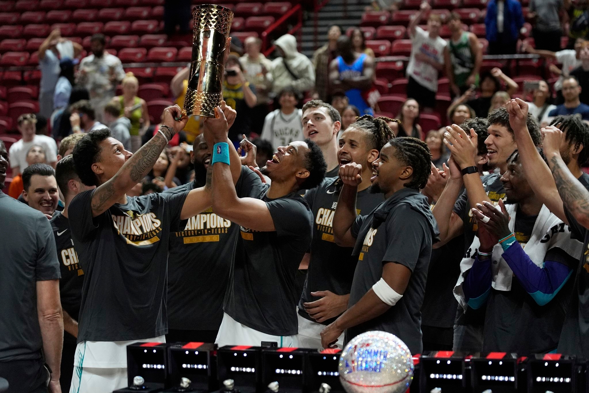Knueppel scores 21 as Hornets win first NBA Summer League title by holding off the Kings