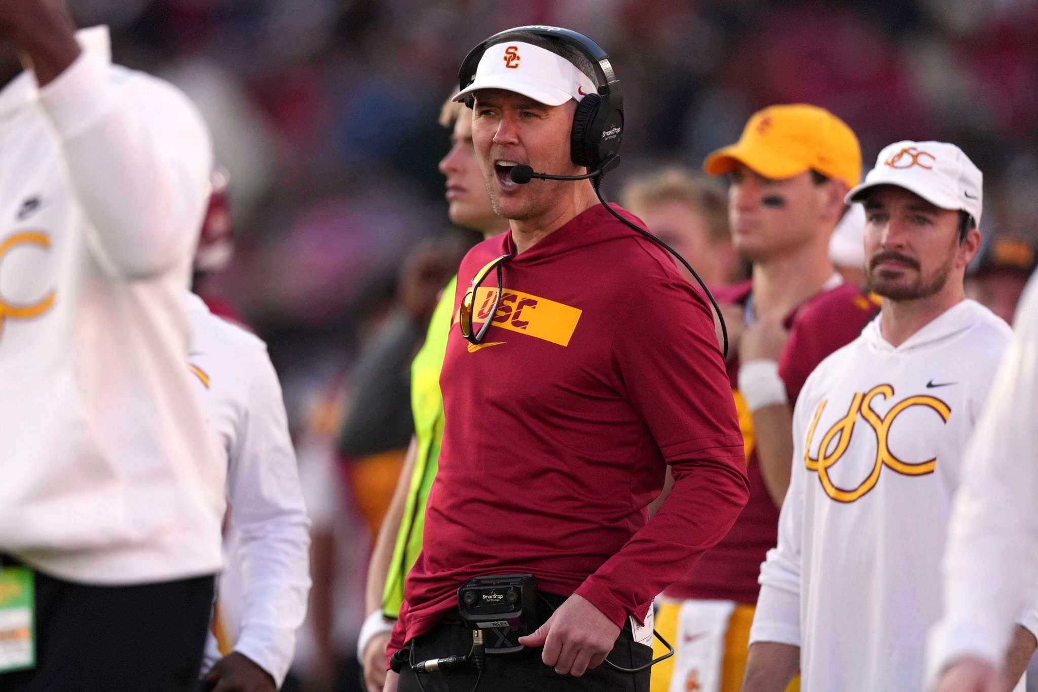 USC-Notre Dame rivalry expires in '26, with no sure bet it will go beyond that