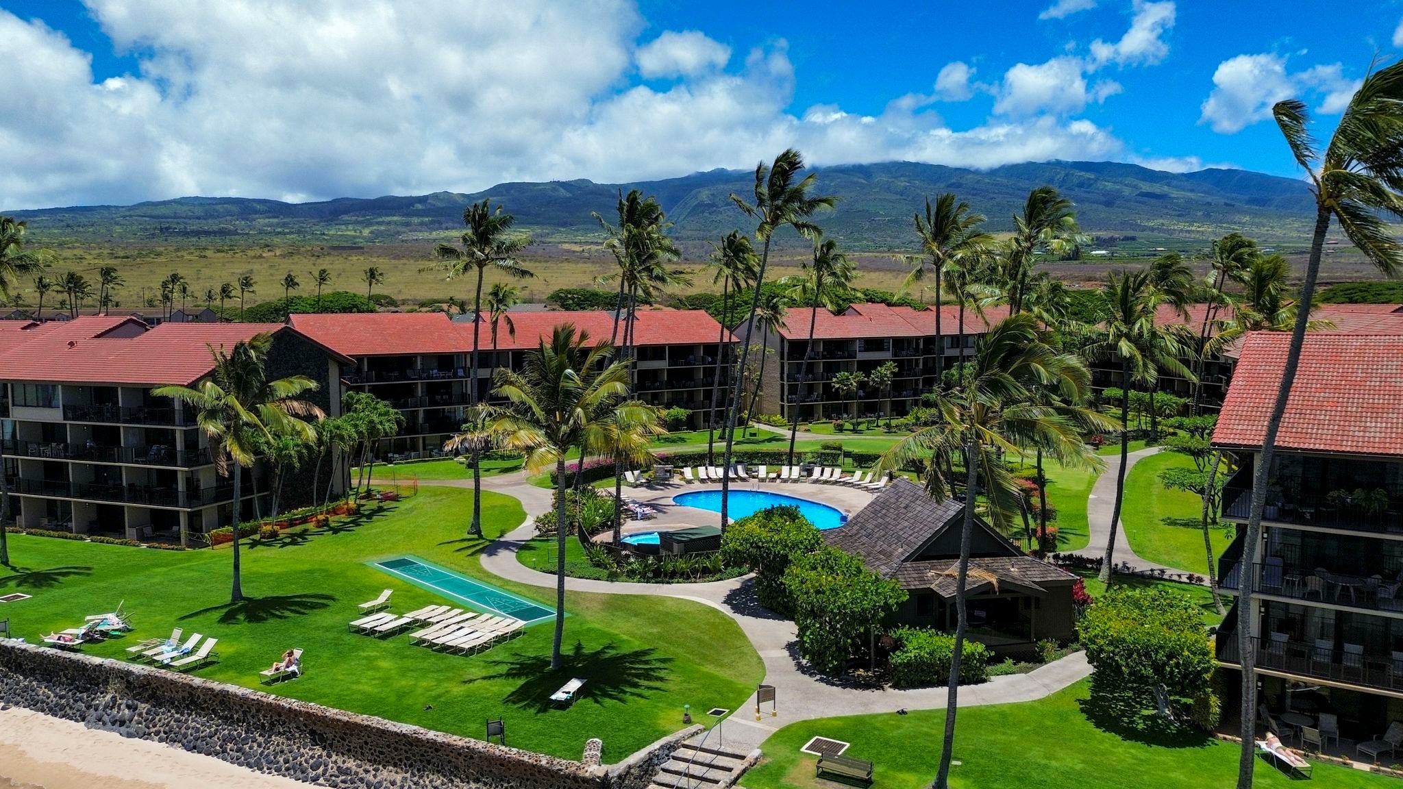 Maui panel passes bill to curb vacation rentals and boost housing supply after Lahaina wildfire