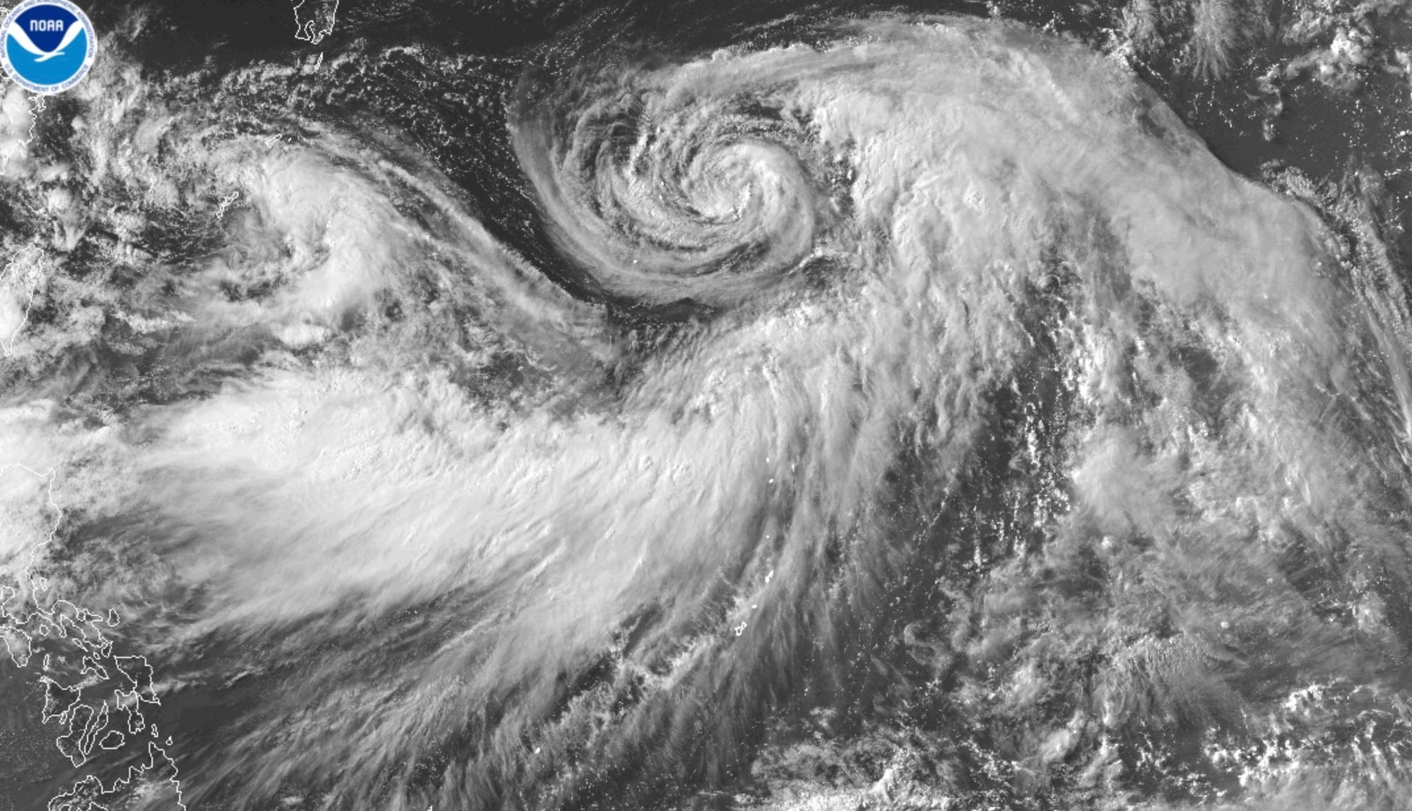Iona strengthens to a Category 3 hurricane in the central Pacific off southern Hawaii
