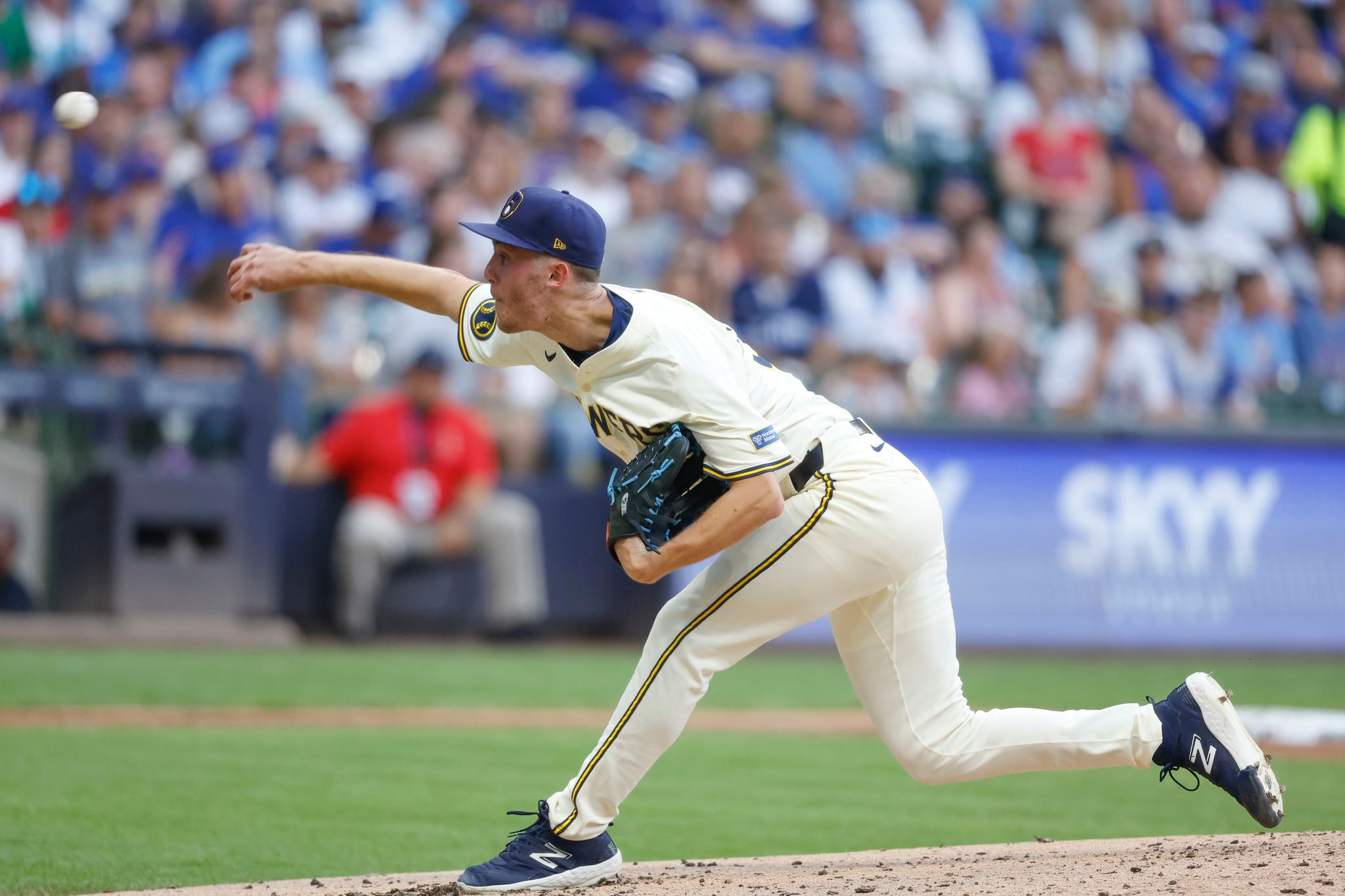 Misiorowski rebounds after rough start as Brewers rally for win over Cubs