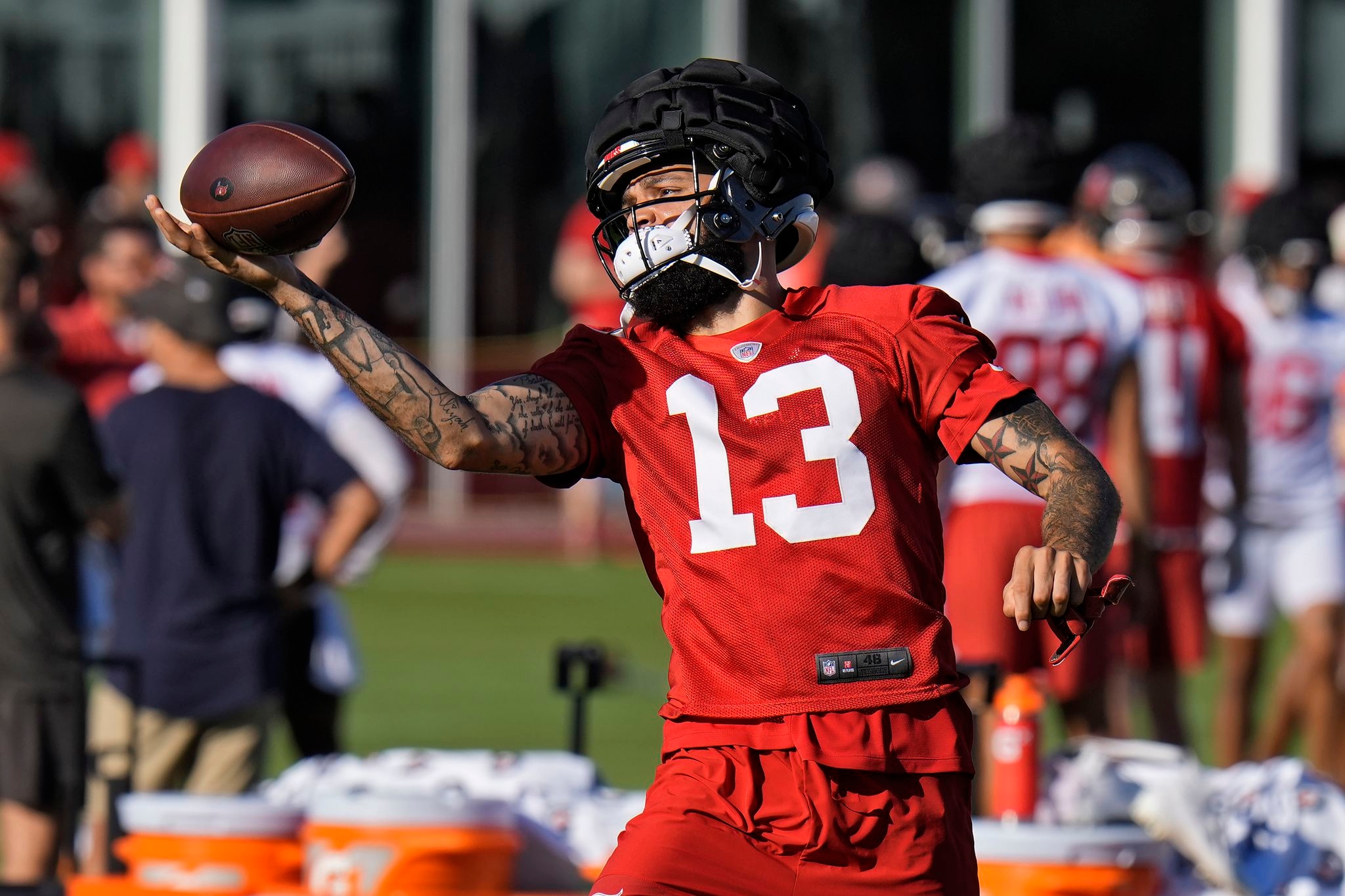 Buccaneers star wide receiver Mike Evans eager to 'put on a show' as he seeks record-setting season