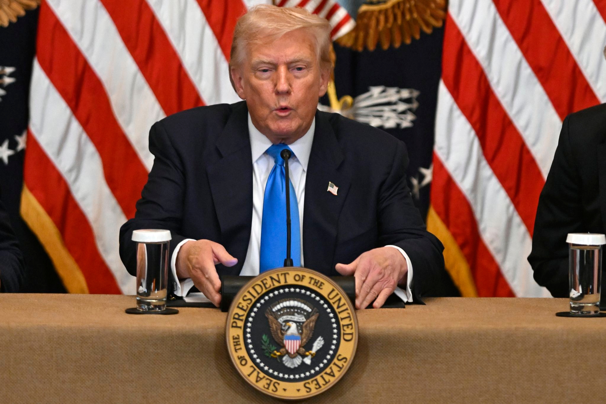 Trump announces 90-day negotiating period with Mexico as 25% tariff rates stay in place