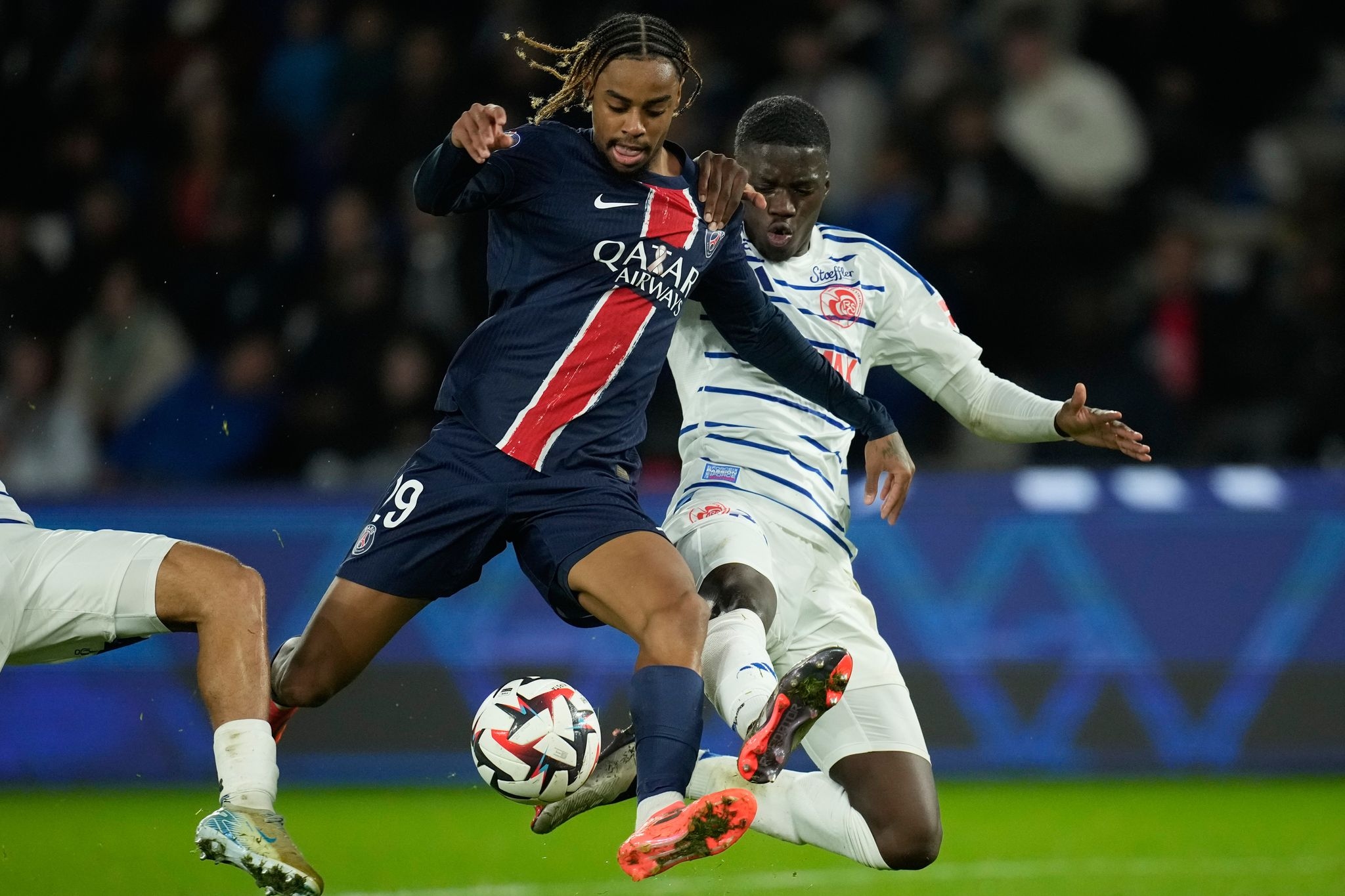 Chelsea loans defender Mamadou Sarr back to sister club Strasbourg for upcoming season