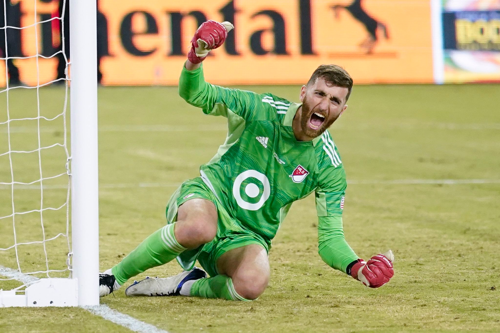 Matt Turner joins Revolution on loan from Lyon as he looks to get back to national team form