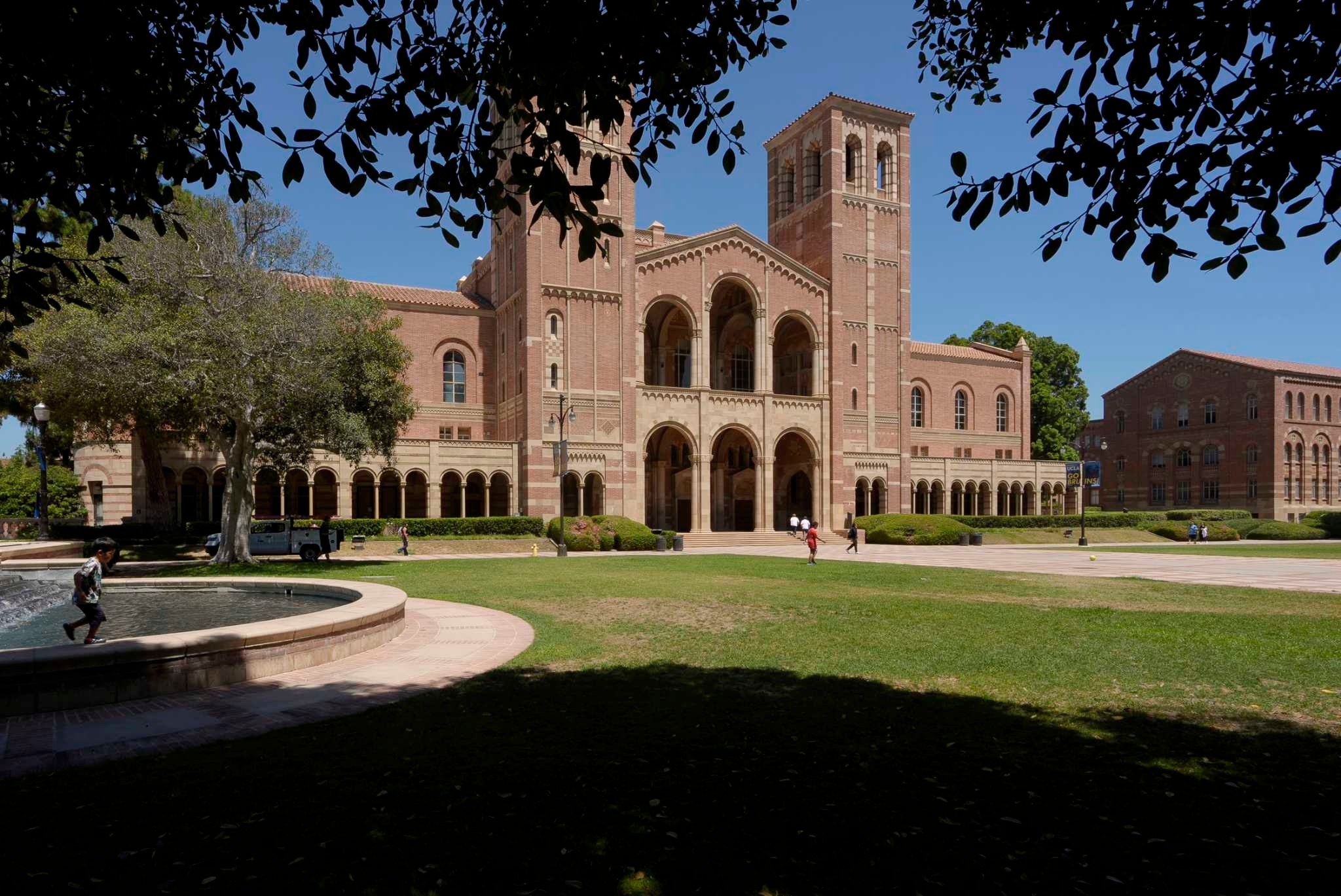 Trump administration cuts $300M in UCLA research funding over antisemitism claims