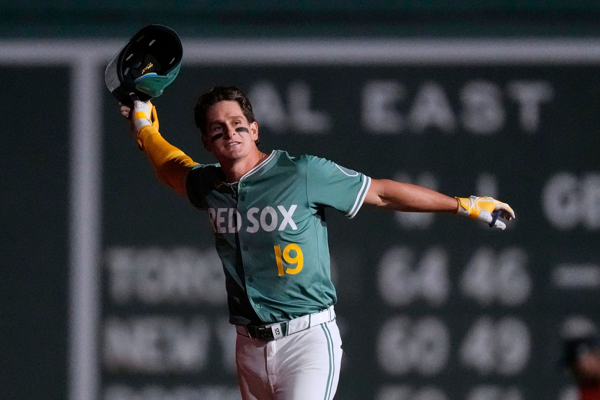 Roman Anthony's walk-off single lifts Red Sox over Astros 2-1 in 10 innings