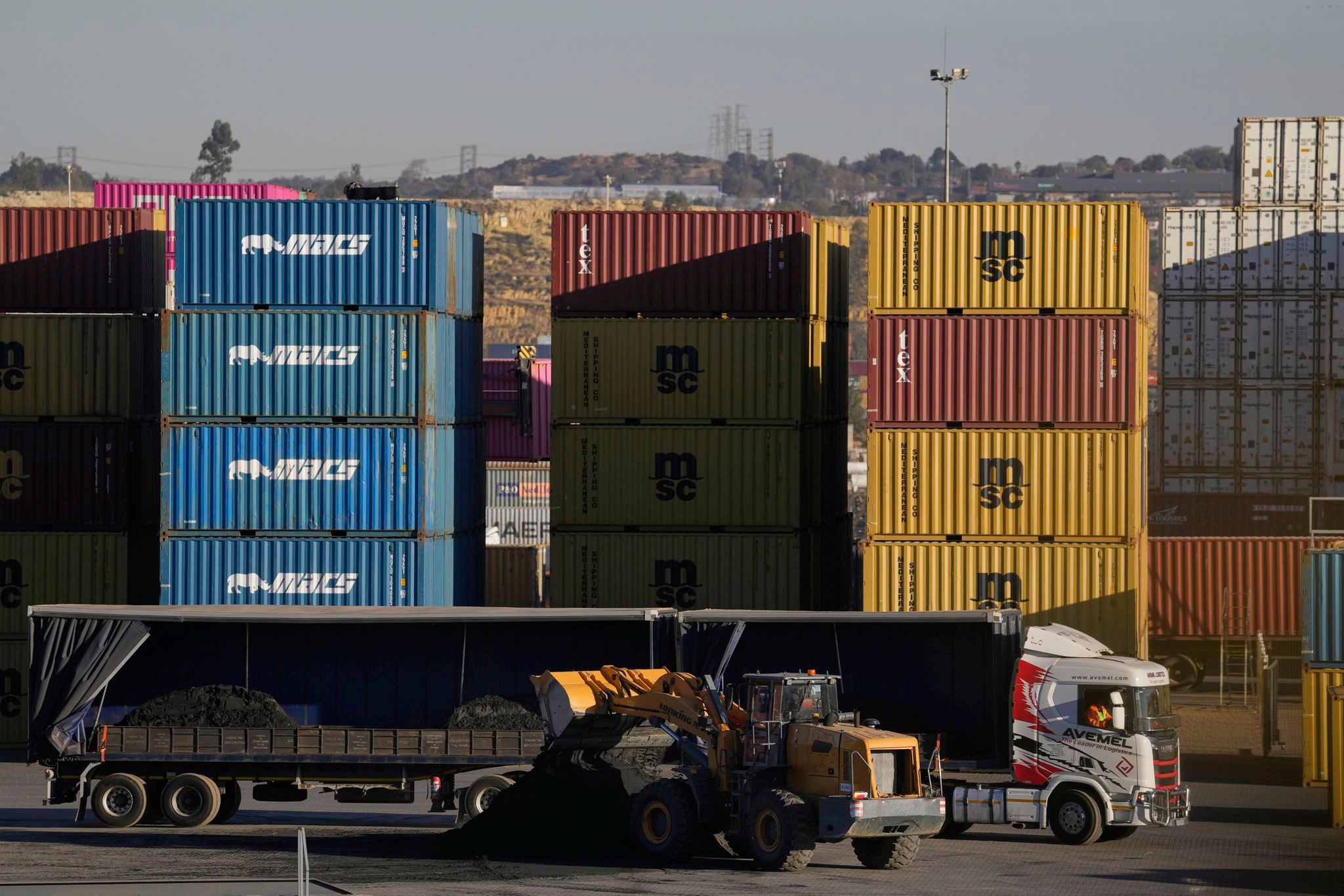 US tariffs put 30,000 South African jobs at risk, officials say