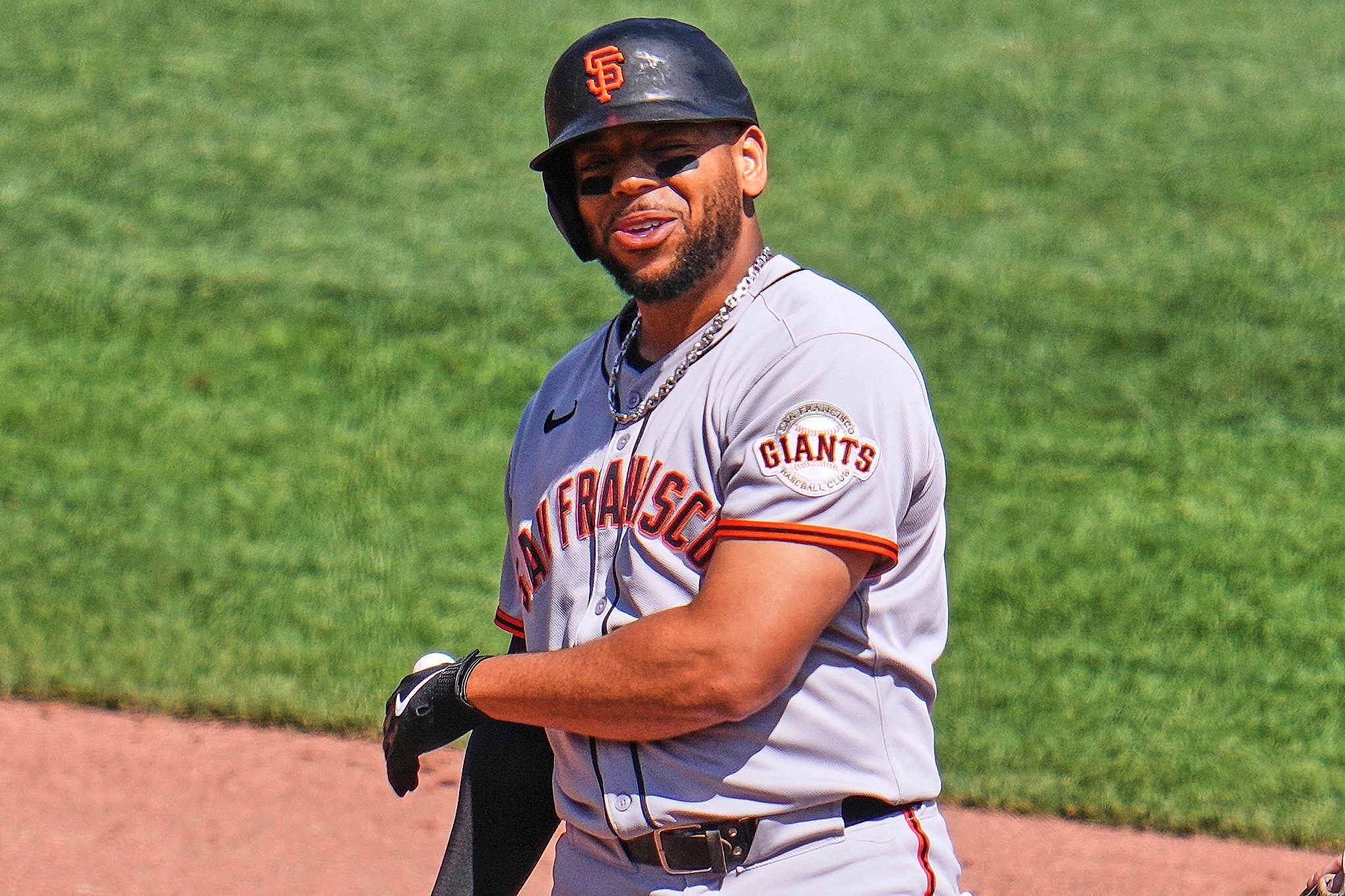 Dominic Smith hits go-ahead double in 9th as Giants rally for 4-2 win over Pirates