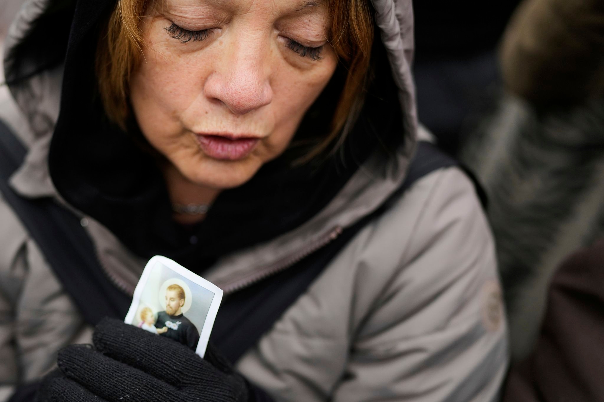 Heartfelt prayers: photos of Argentines turning to the Catholic saint of work in search of jobs