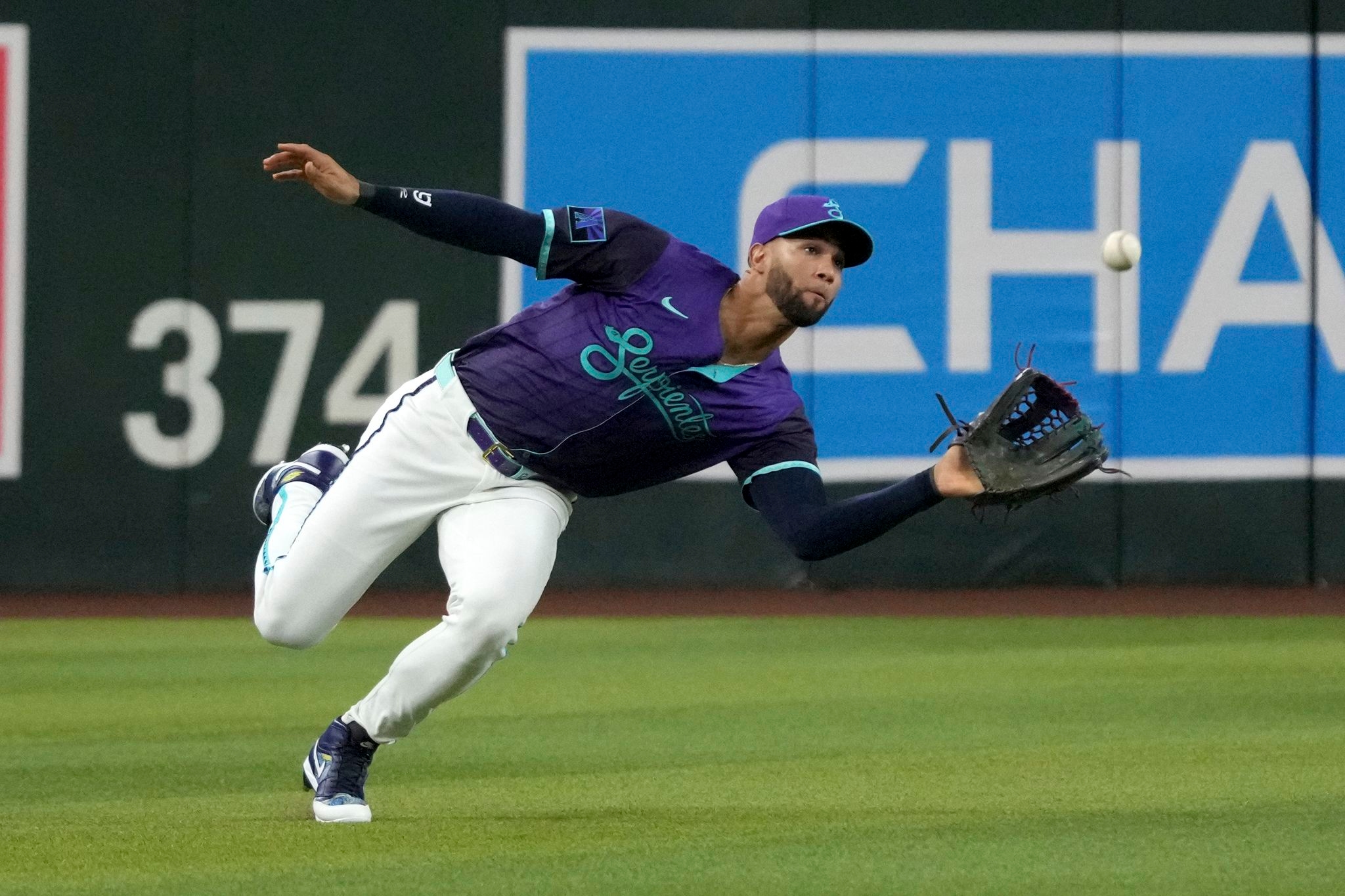 Alexander has 4 RBIs, Carroll hits 2-run HR, Diamondbacks beat Rockies 6-1