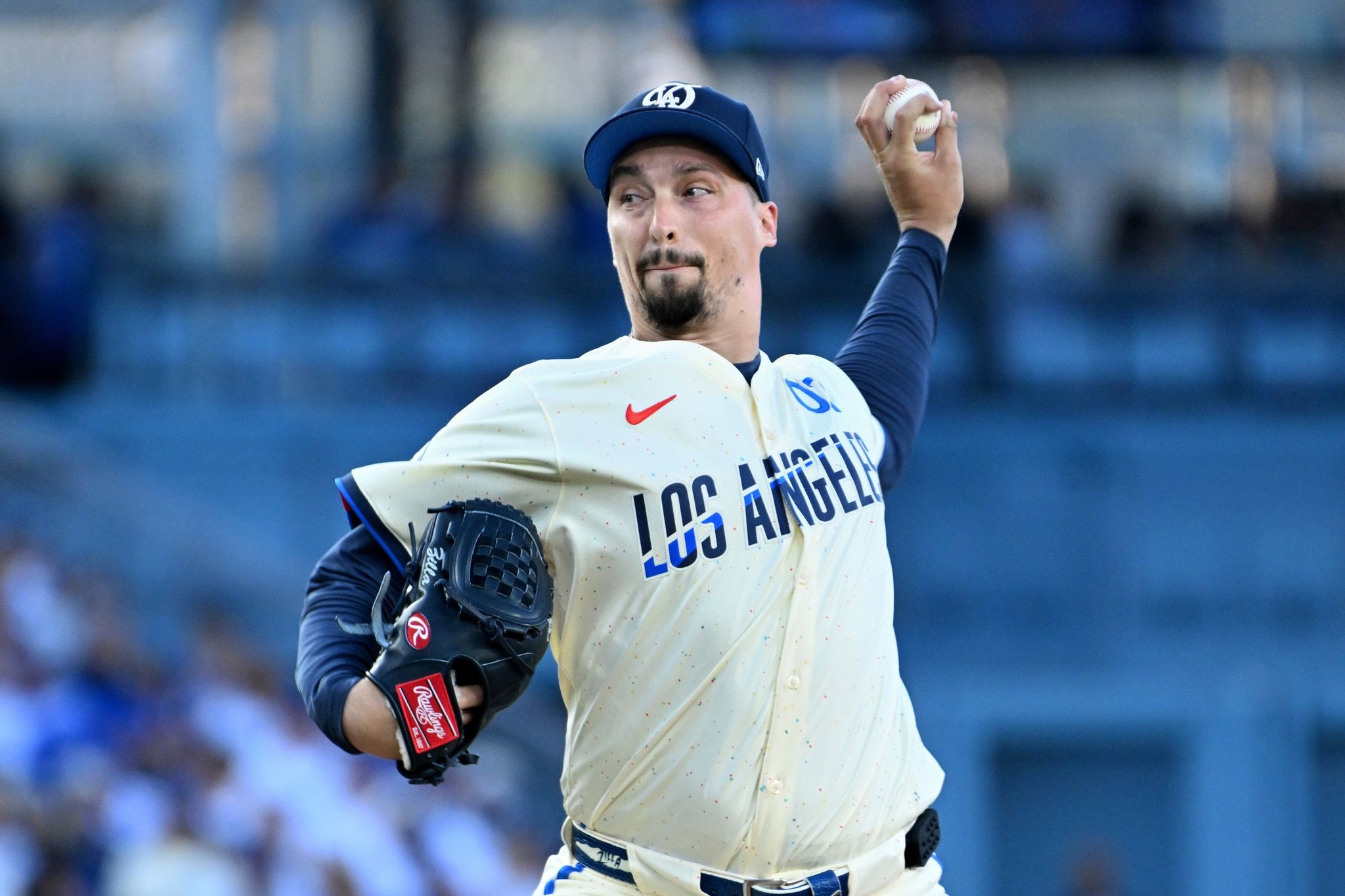 Dodgers regain NL West lead from Padres as Snell shuts down his former team in 6-0 win