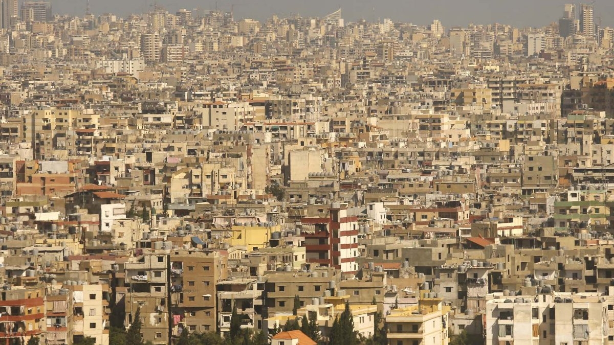 تصاعد التوتر في بيروت: إنذار إسرائيلي يستهدف مبنى قرب مدارس