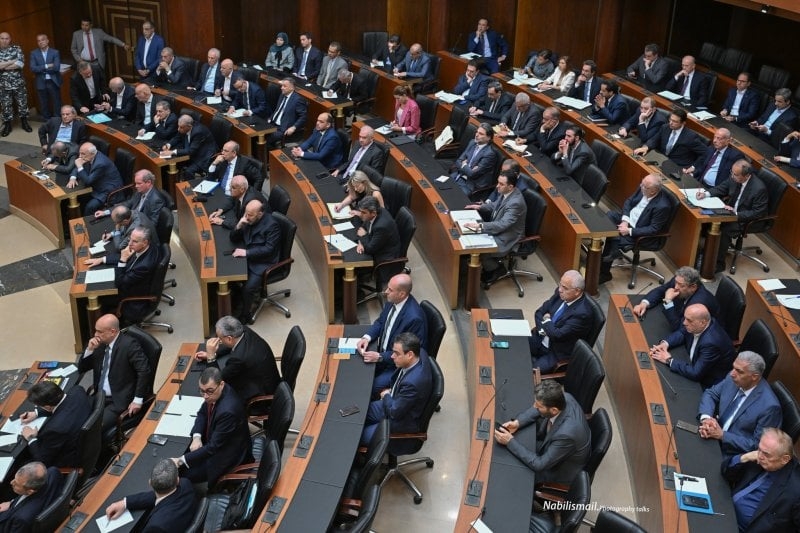 نائبٌ ينسحب من الجلسة التشريعية