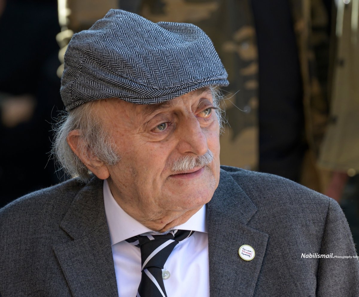 جنبلاط يحيّي الجنوب وجبل عامل في عيد التحرير: 'الصامد الجريح… والصابر الأبي'