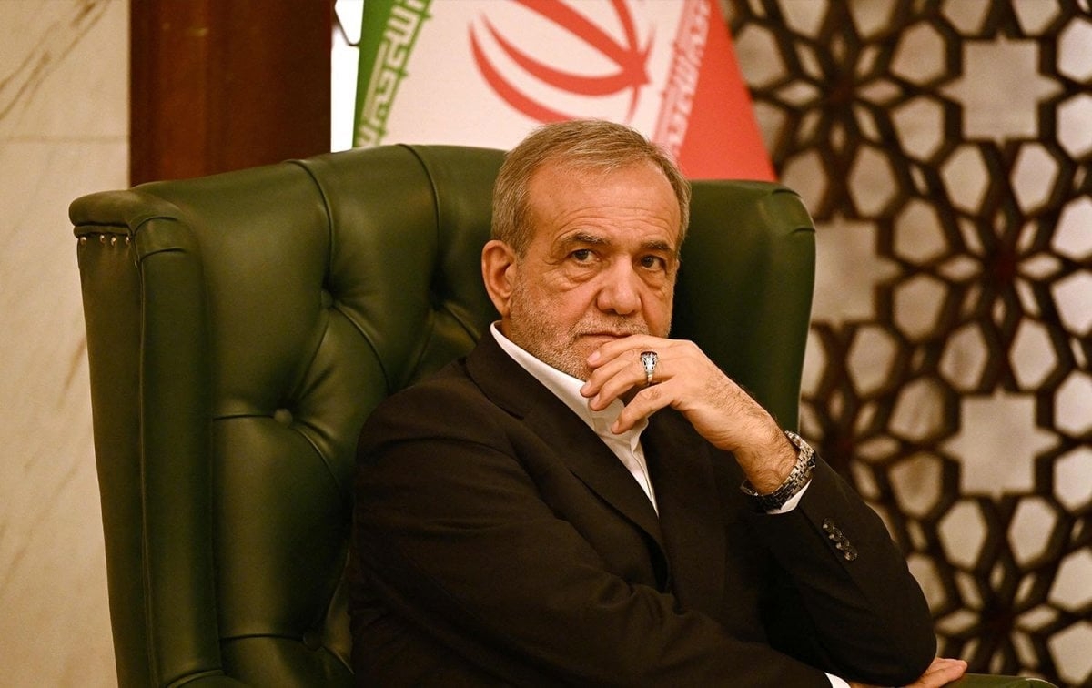 الرئيس الإيراني لماكرون: لا تنازل عن النووي وردنا على إسرائيل سيكون أقسى