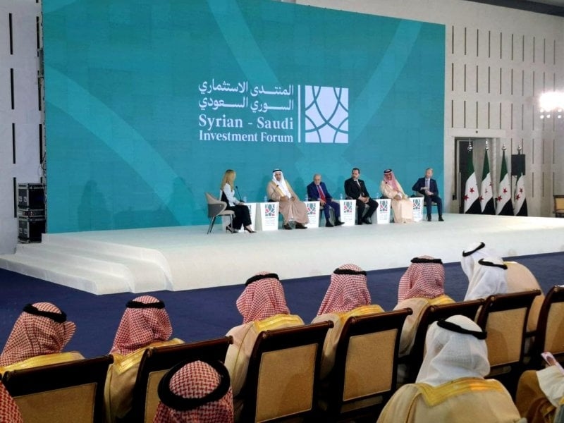 لبنان على شفير السقوط... وخسر "اللحظة" من الاستثمارات العربية لصالح سوريا!