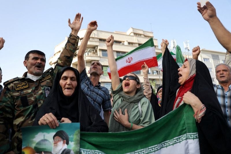 European powers tell UN they are ready to reimpose Iran sanctions