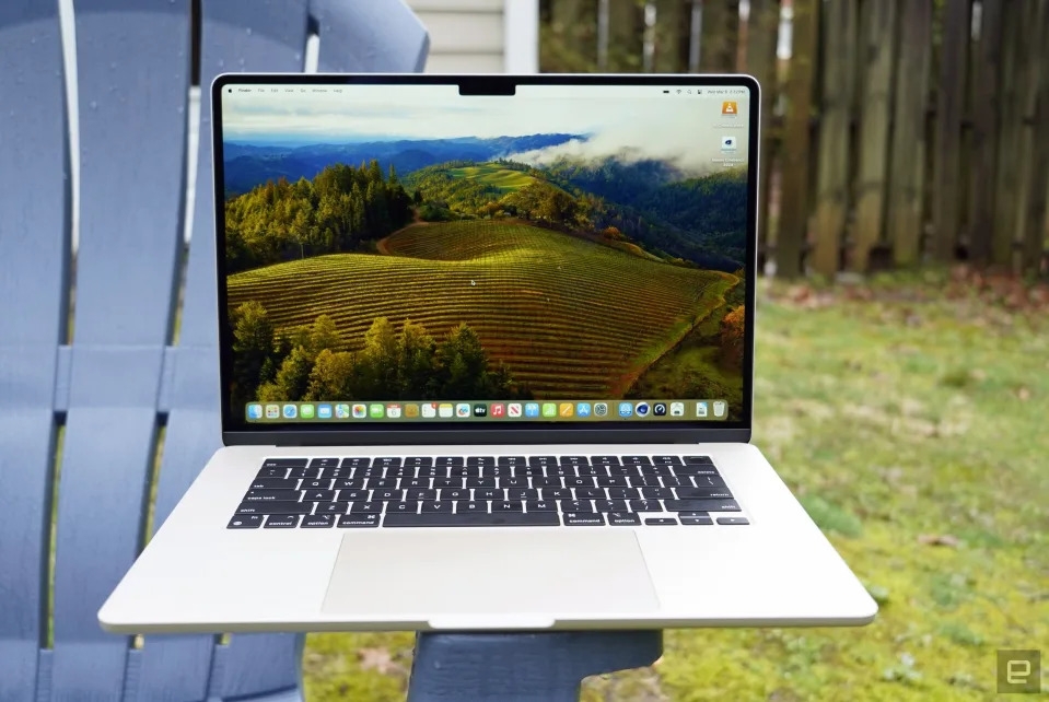 The M3 MacBook Air is $200 off at Amazon right now