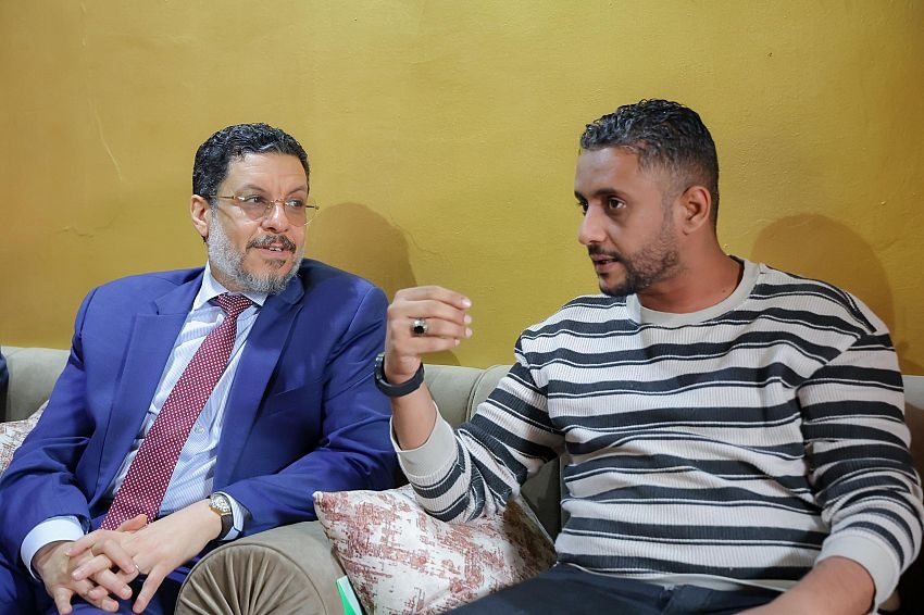 رئيس الوزراء يزور أسرة الشهيد البطل اللواء جعفر محمد سعد في ذكرى تحرير عدن