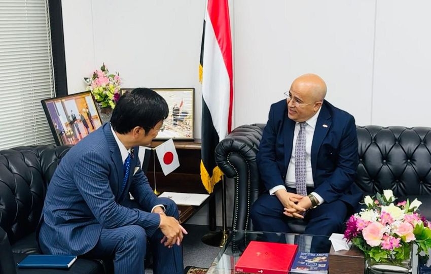 السفير السنيني يبحث مع وزير الدولة الياباني تعزيز التعاون المشترك