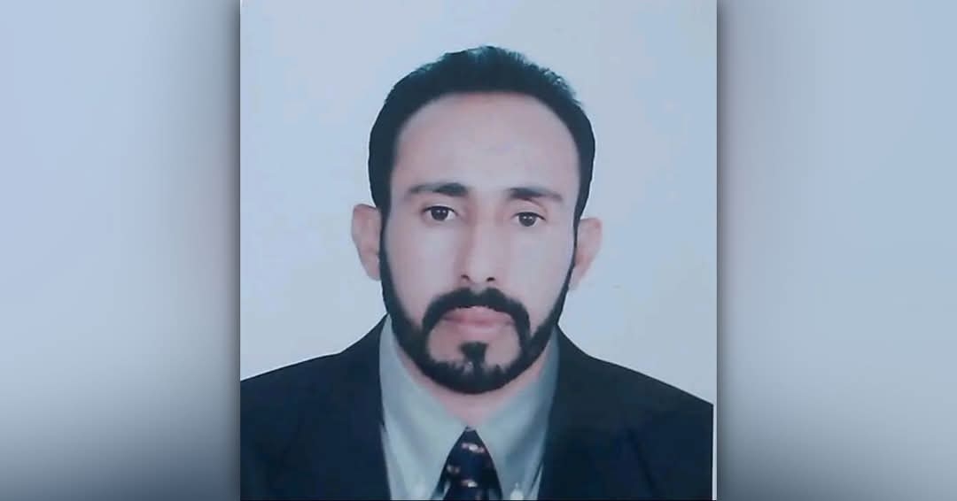 تربوي في شبوة يدعو لإنصافه بعد إسقاط اسمه من كشوفات السلة الغذائية