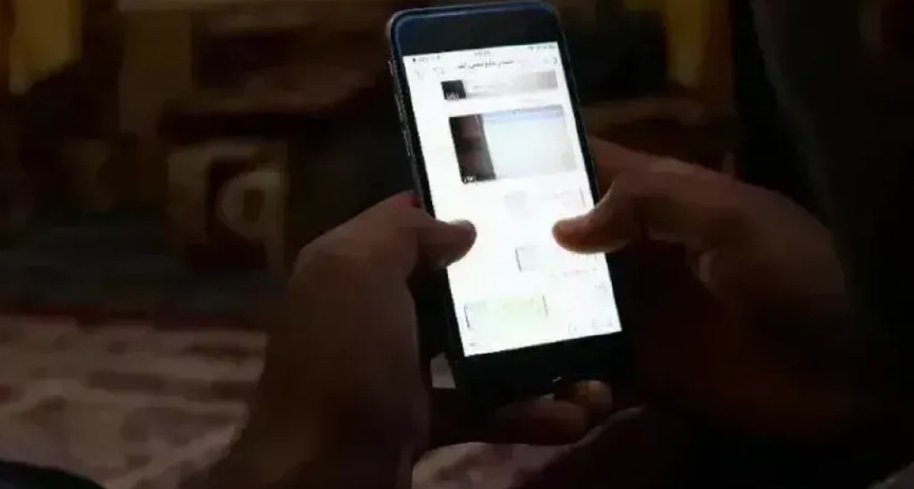 القبض على أخطر مبتز إلكتروني في حضرموت بعد تهديده لفتاة بنشر صور خاصة