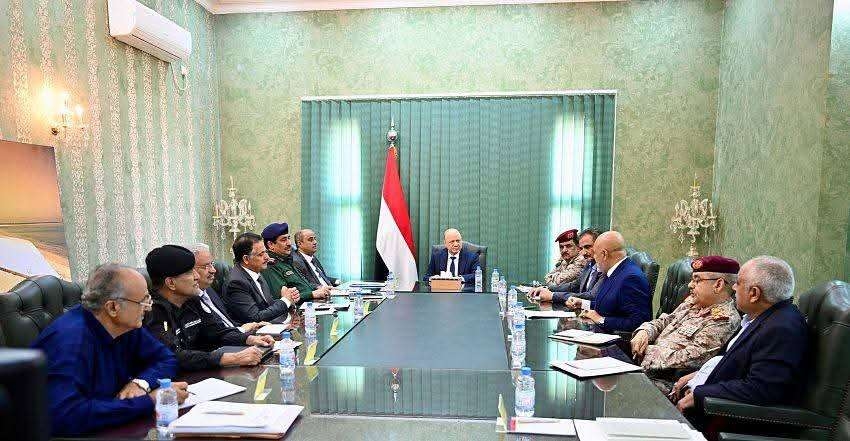 اجتماع أمني رفيع برئاسة العليمي يكشف مخططًا خطيرًا لإسقاط المحافظات من الداخل