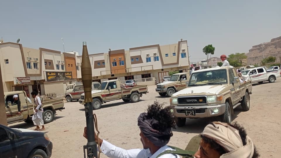 الإمارات تُحرّك المجلس الانتقالي لمواجهة 'حلف قبائل حضرموت' وسط تصاعد التوترات في المحافظة