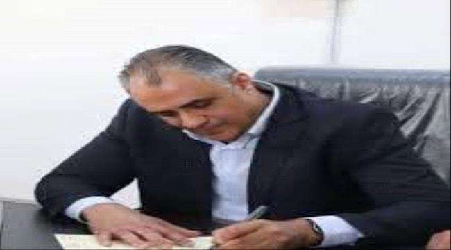 مسؤول حكومي يفضح فسادًا بمئات الملايين في صندوق صيانة الطرق بعدن