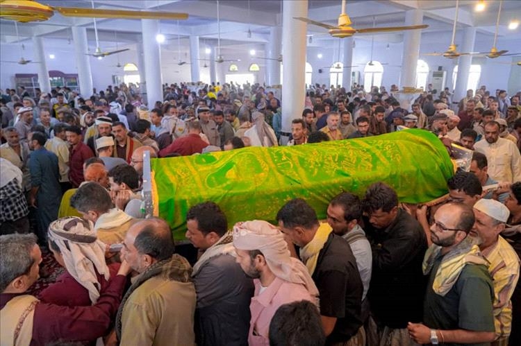 شبوة تودع أحمد الجبيلي في تشييع مهيب شارك فيه مسؤولون وشخصيات مجتمعية